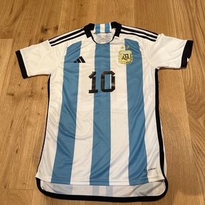 Adidas Messi jersey Size small
